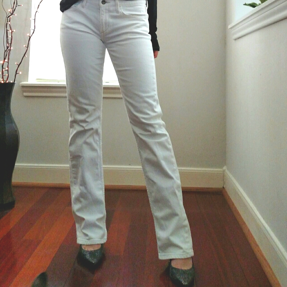 Banana Republic white denim jeans size 28.
